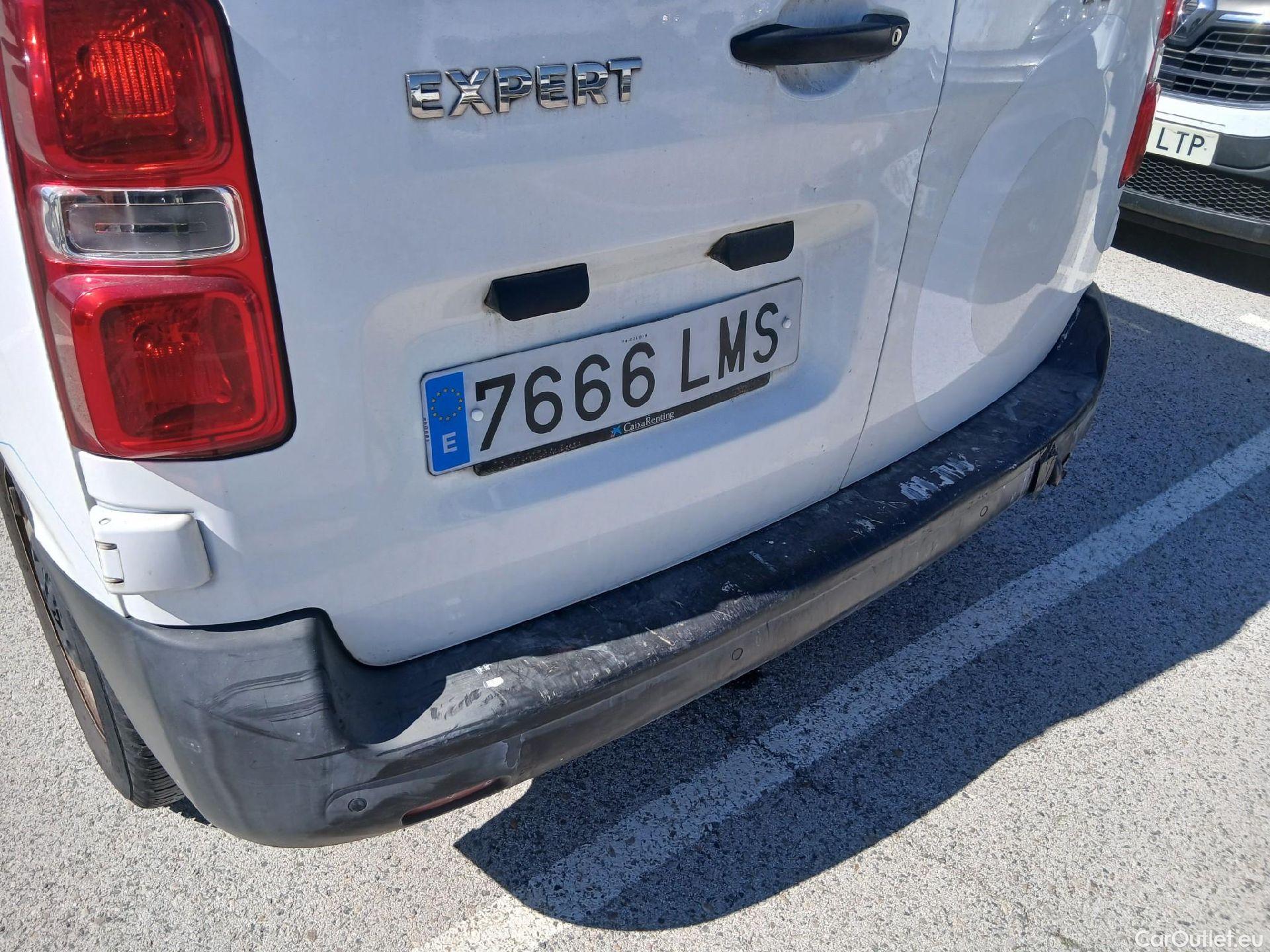  Peugeot  Expert PEUGEOT  / 2016 / 4P / furgón Furgón Pro 2.0 BlueHDi 120 S&S Standard #25