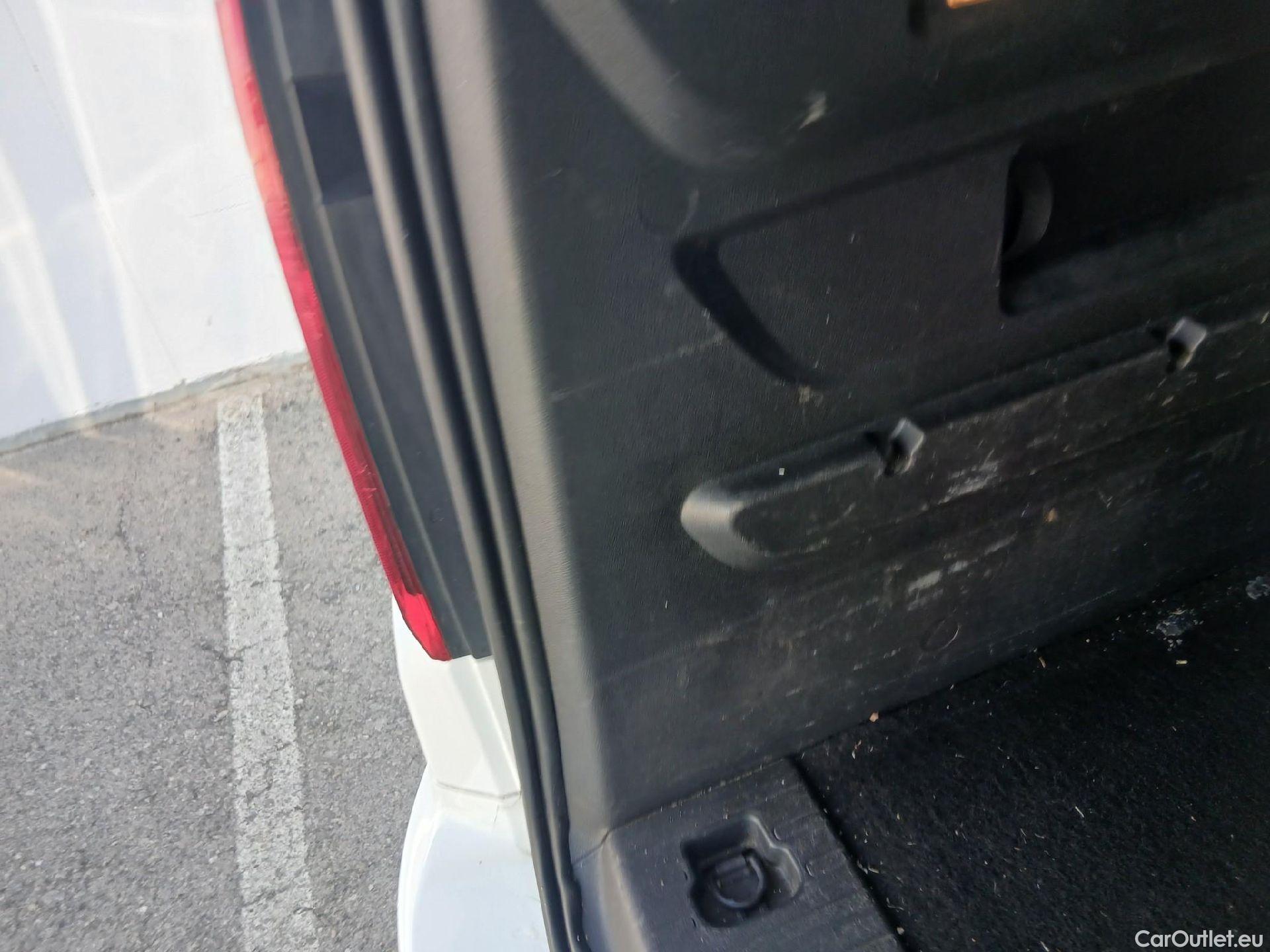  Opel  Combo OPEL  Life / 2018 / 5P / monovolumen compacto 1.5 TD 96kW (130CV) S/S Innovation L Aut #37