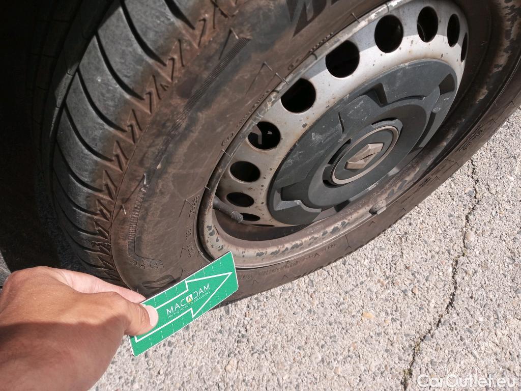  Renault  Kangoo RENAULT  Furgón/2021/4P/furgón derivado de turismo Profesional 1.5 Blue dCi 70kW (95CV) #17