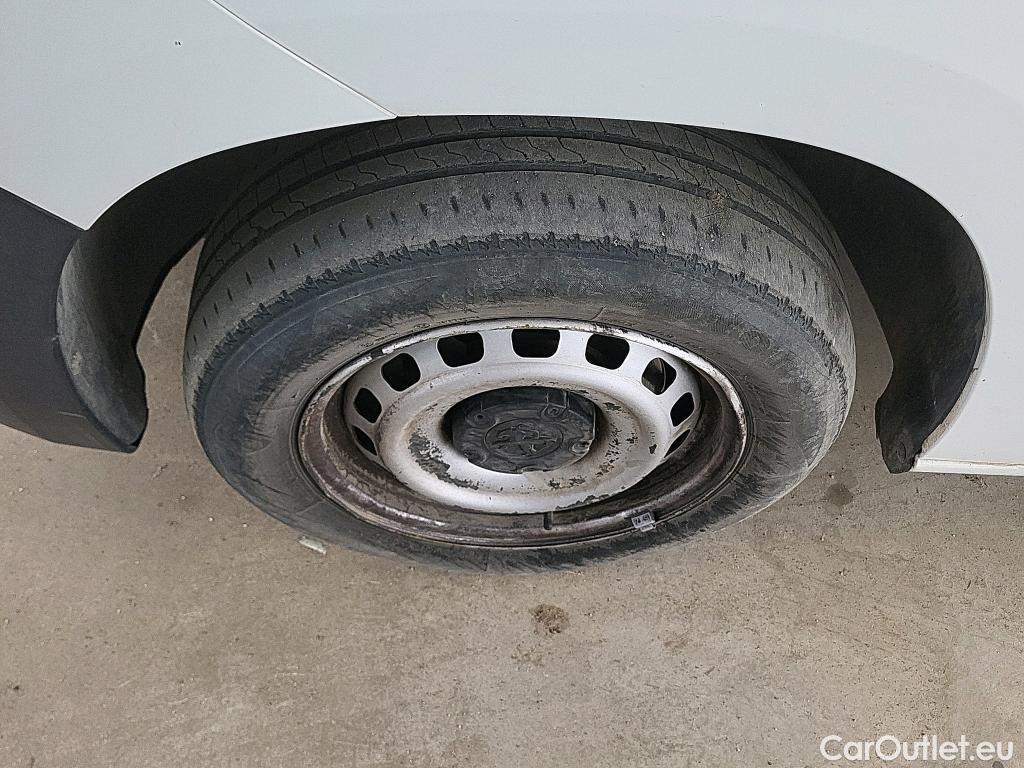  Peugeot  Partner PEUGEOT  / 2018 / 3P / furgón derivado de turismo Pro Standard 600kg BlueHDi 73kW #32