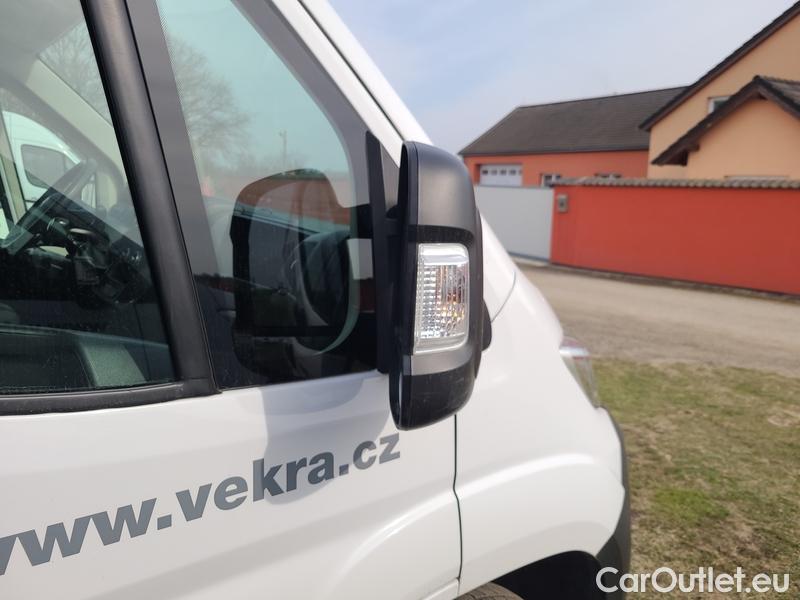  Citroen  Jumper  ChassisCab  (2014->) 2.2BHDi 33 L2H2 140 4d #2