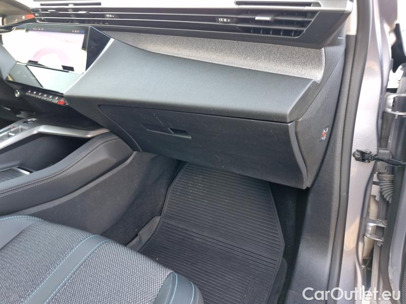  Peugeot  308 -SW  (P5) (2021)  SW 1.2PT 130 Allure P.AT #22