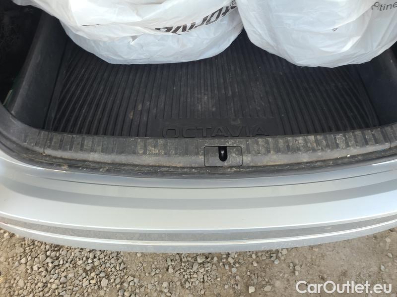  Skoda  Octavia  Combi (NX3)(2020) Oct.C.2.0TDI 110 4x4 Ambit AT #20