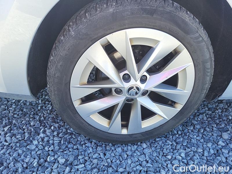  Skoda  Octavia  Lim. (NX3)(2020)  2.0TDI 85 Style 5d #9