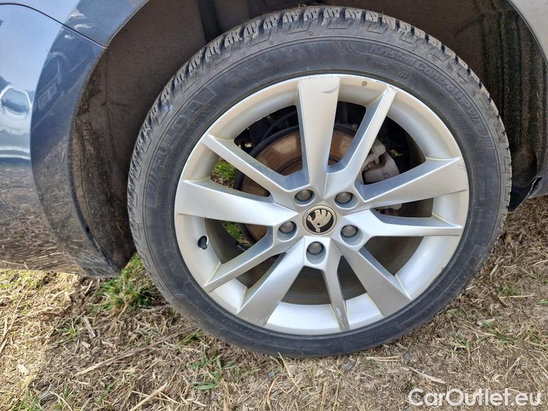  Skoda  Octavia  Combi  (5E5)(03.2017->) Octa.Com TDI 135 Style 4x4 AT #24