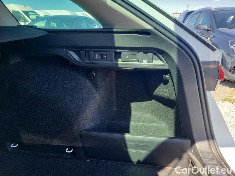  Skoda  Octavia  Combi (NX3)(2020) Oct.Combi 2.0TDI 110 Style #11