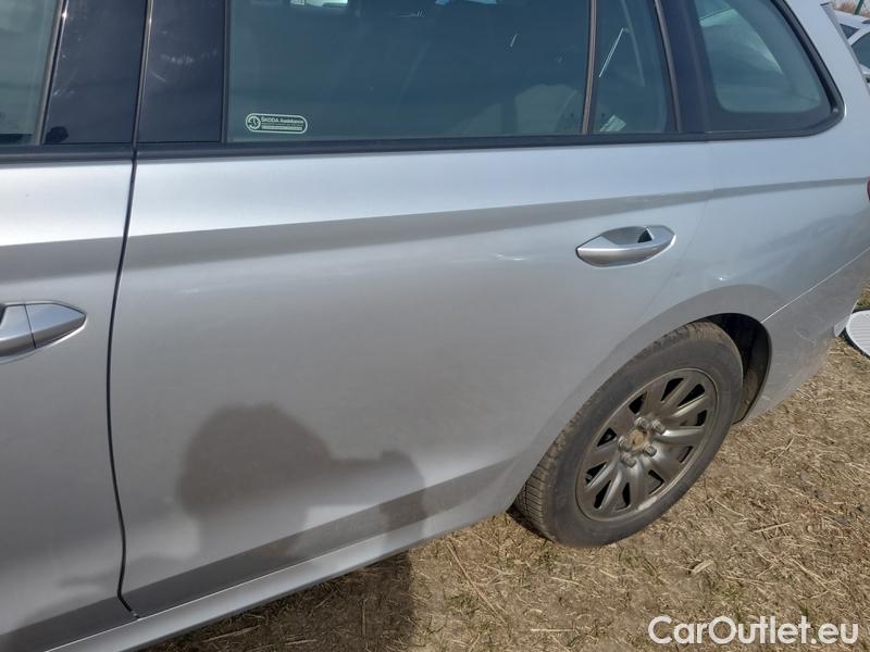  Skoda  Octavia  Combi (NX3)(2020) Oct.C.2.0TDI 110 4x4 Ambit AT #27