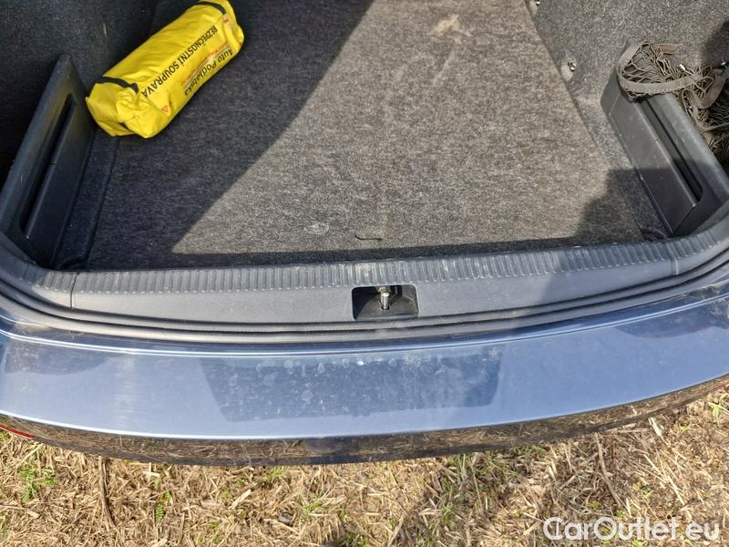  Skoda  Octavia  Combi  (5E5)(03.2017->) Octa.Com TDI 135 Style 4x4 AT #18