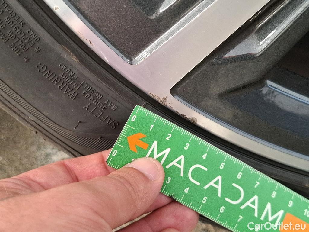  Bmw  Serie 1 BMW Série 1 / 2019 / 5P / Berline 1.5 116D Business Design #69