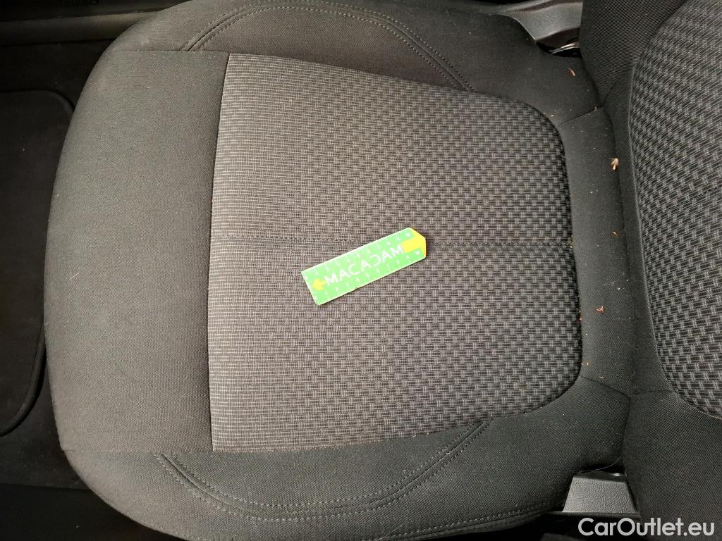  Bmw  Serie 1 BMW Série 1 / 2019 / 5P / Berline 1.5 116D Business Design #52