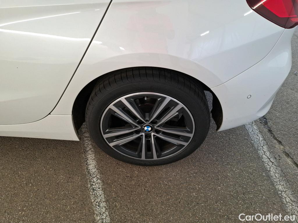  Bmw  Serie 1 BMW Série 1 / 2019 / 5P / Berline 1.5 116D Business Design #66