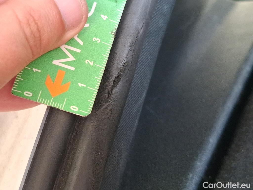  Bmw  Serie 1 BMW Série 1 / 2019 / 5P / Berline 1.5 116D Business Design #43