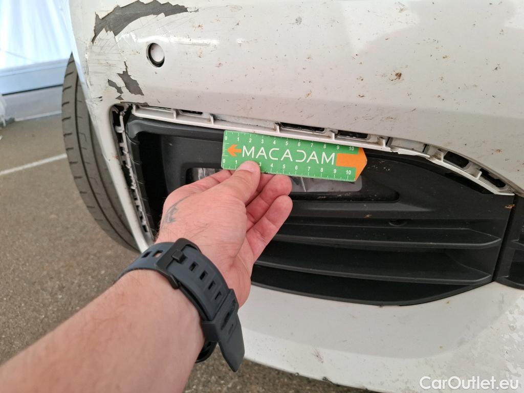  Bmw  Serie 1 BMW Série 1 / 2019 / 5P / Berline 1.5 116D Business Design #41