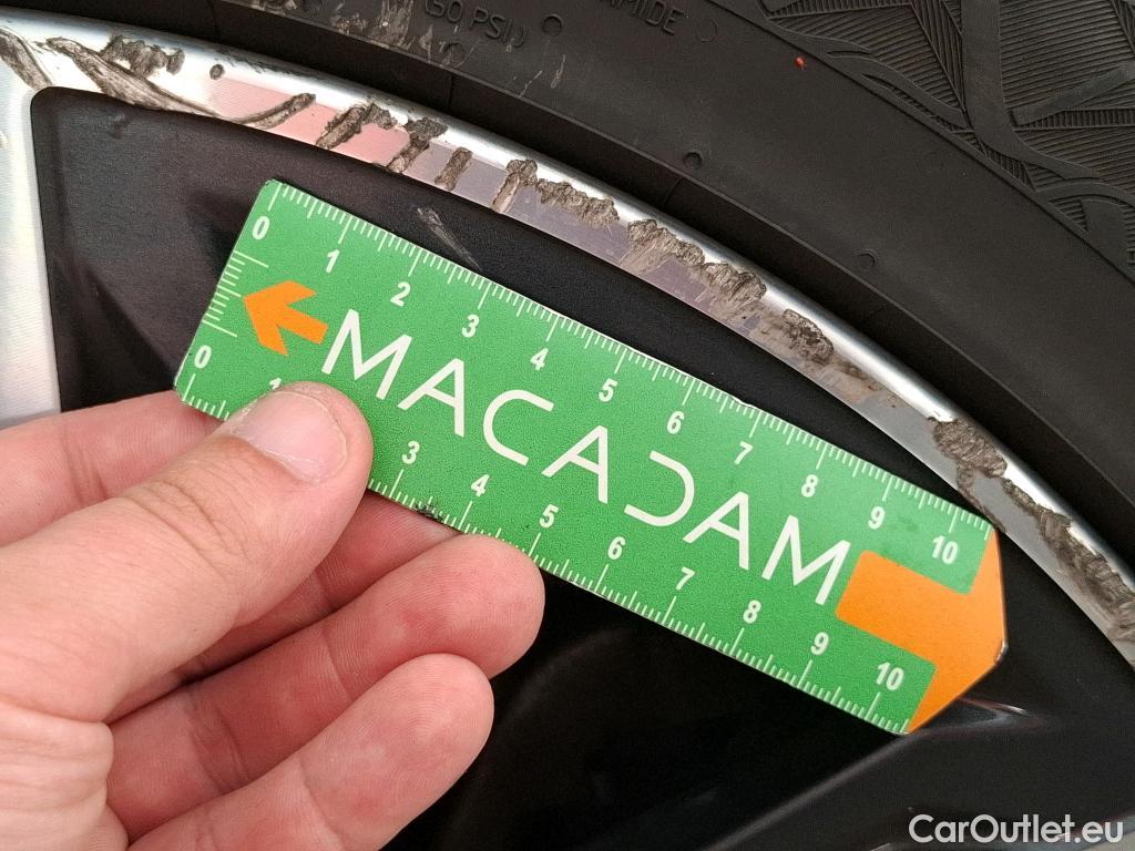  Bmw  Serie 1 BMW Série 1 / 2019 / 5P / Berline 1.5 116D Business Design #34