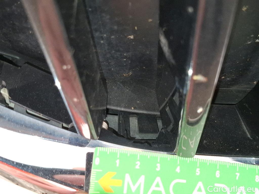  Bmw  Serie 1 BMW Série 1 / 2019 / 5P / Berline 1.5 116D Business Design #19