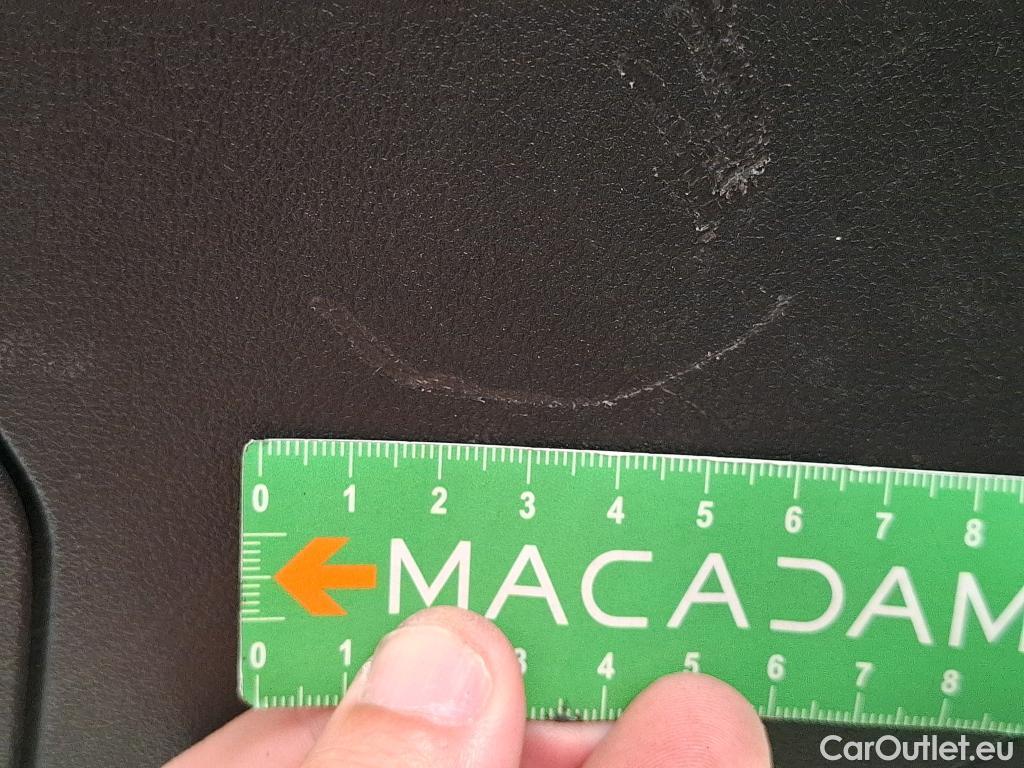  Bmw  Serie 1 BMW Série 1 / 2019 / 5P / Berline 1.5 116D Business Design #48