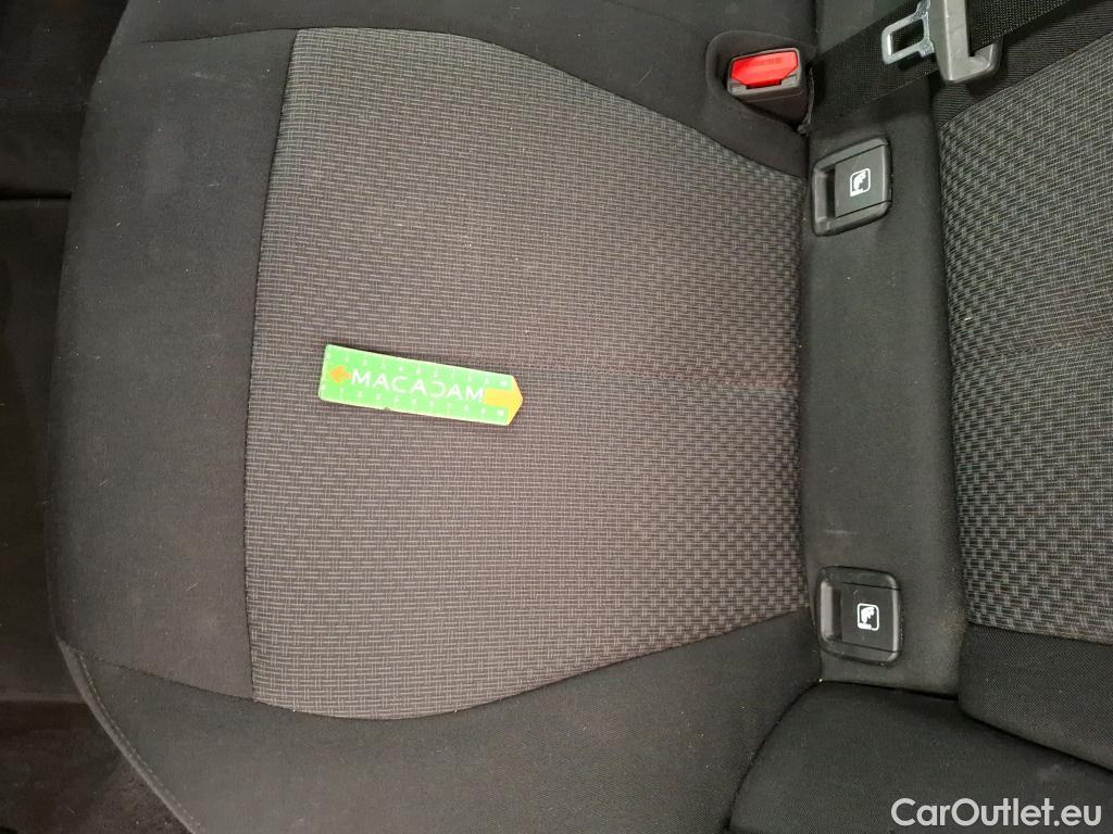  Bmw  Serie 1 BMW Série 1 / 2019 / 5P / Berline 1.5 116D Business Design #59