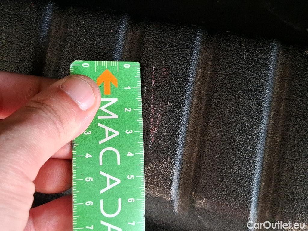  Bmw  Serie 1 BMW Série 1 / 2019 / 5P / Berline 1.5 116D Business Design #73