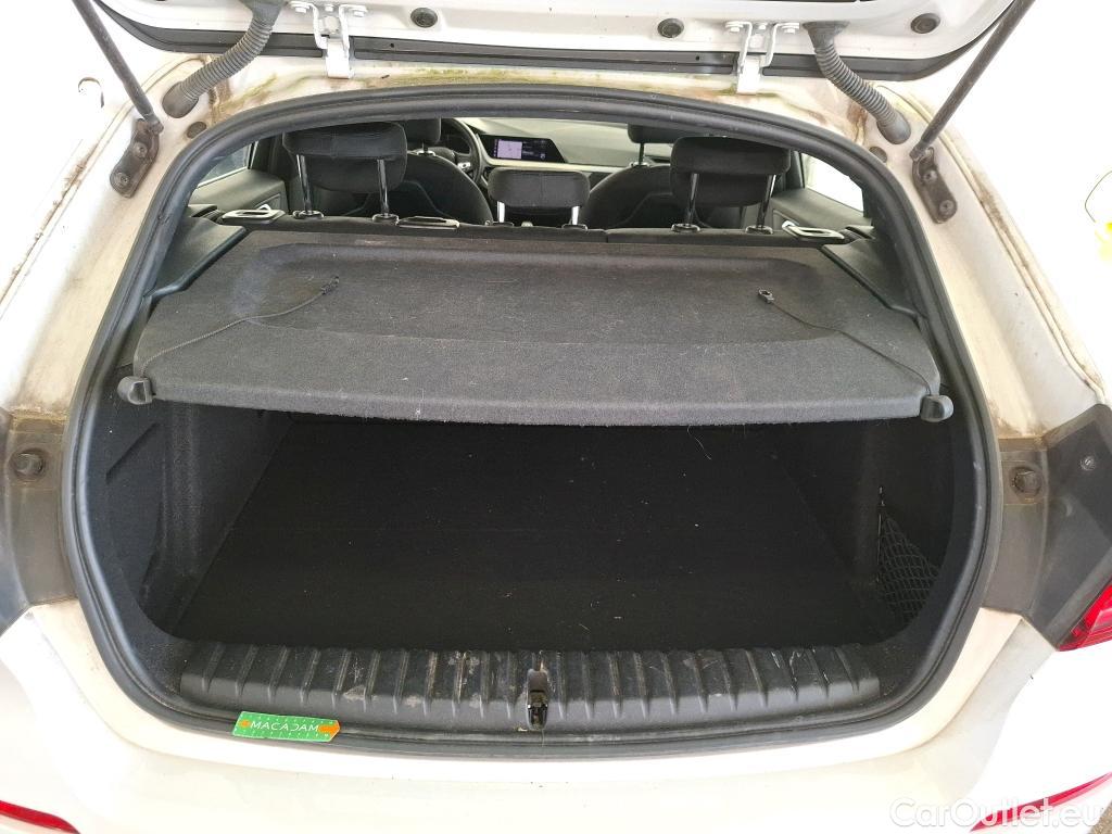  Bmw  Serie 1 BMW Série 1 / 2019 / 5P / Berline 1.5 116D Business Design #42