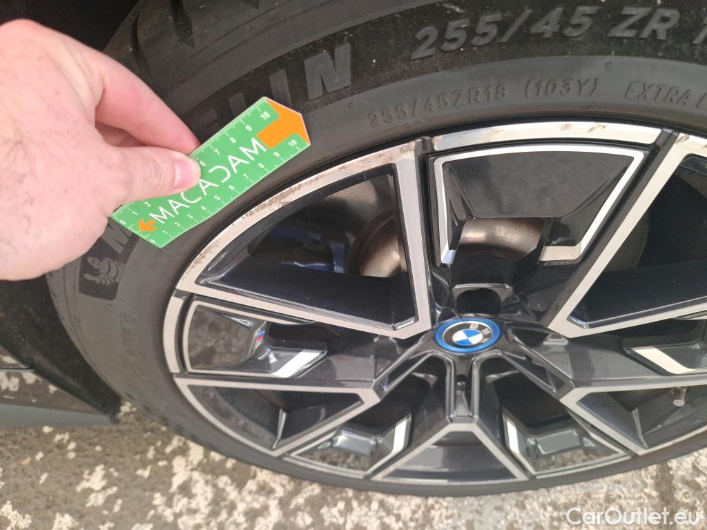  Bmw  Serie 4 BMW i4 / 2021 / 5P / Berline eDrive40 340ch M Sport BVA8 #25