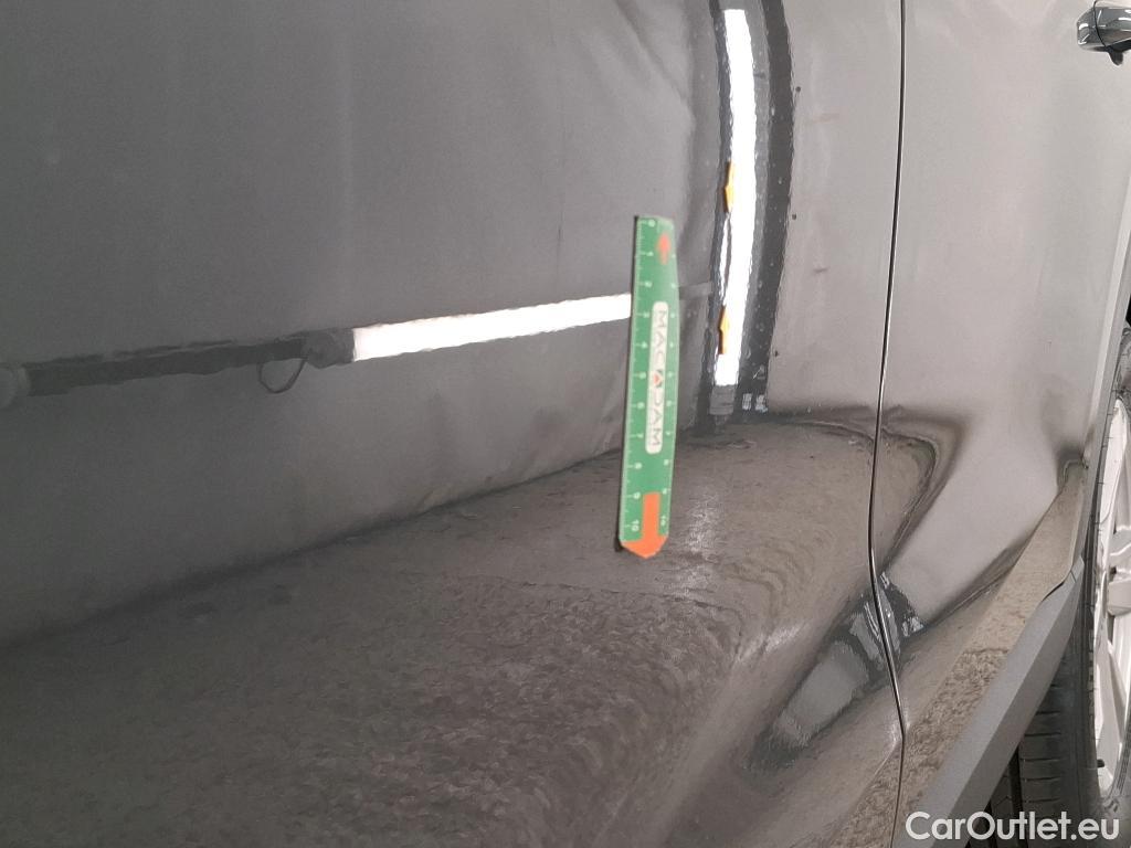  Audi  Q3 AUDI  / 2018 / 5P / SUV 45 TFSI E 245 S TRONIC #9