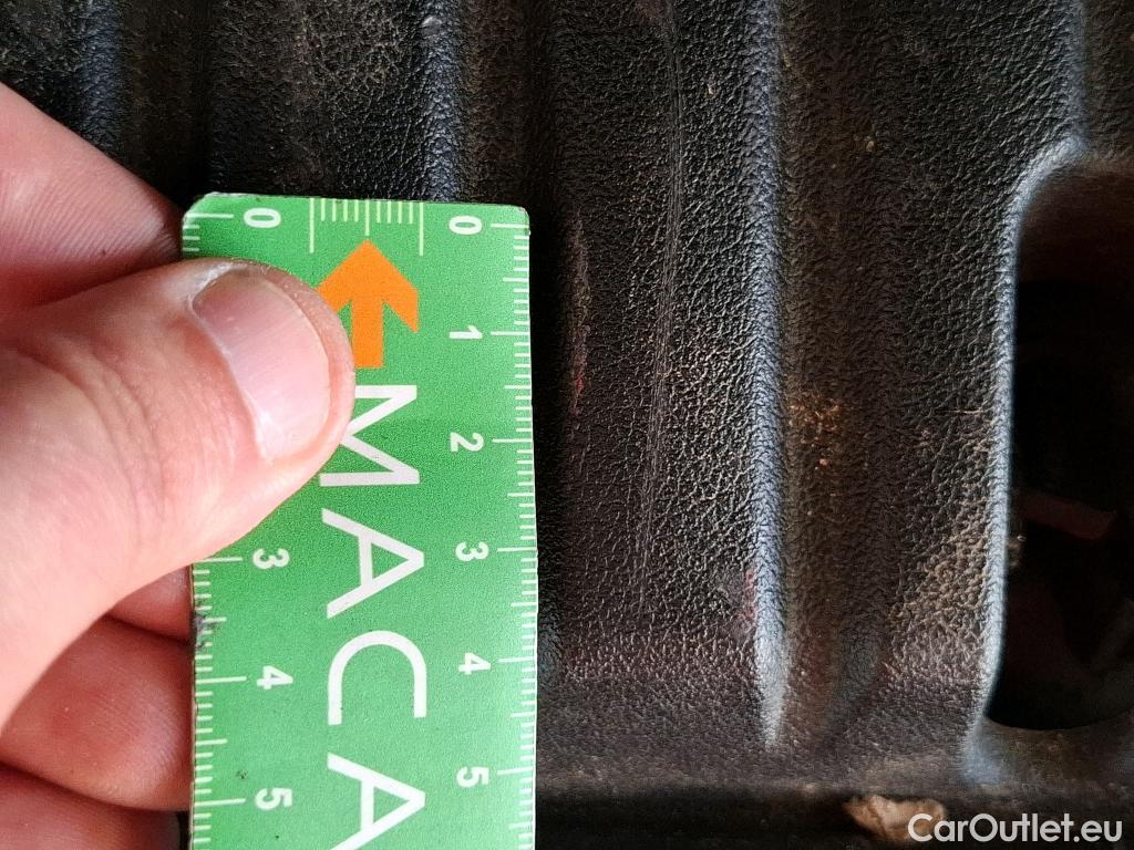  Bmw  Serie 1 BMW Série 1 / 2019 / 5P / Berline 1.5 116D Business Design #74