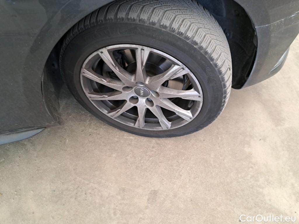  Audi  A4 AUDI  Avant / 2019 / 5P / Break 35 TDI 163 S tronic Business line #38