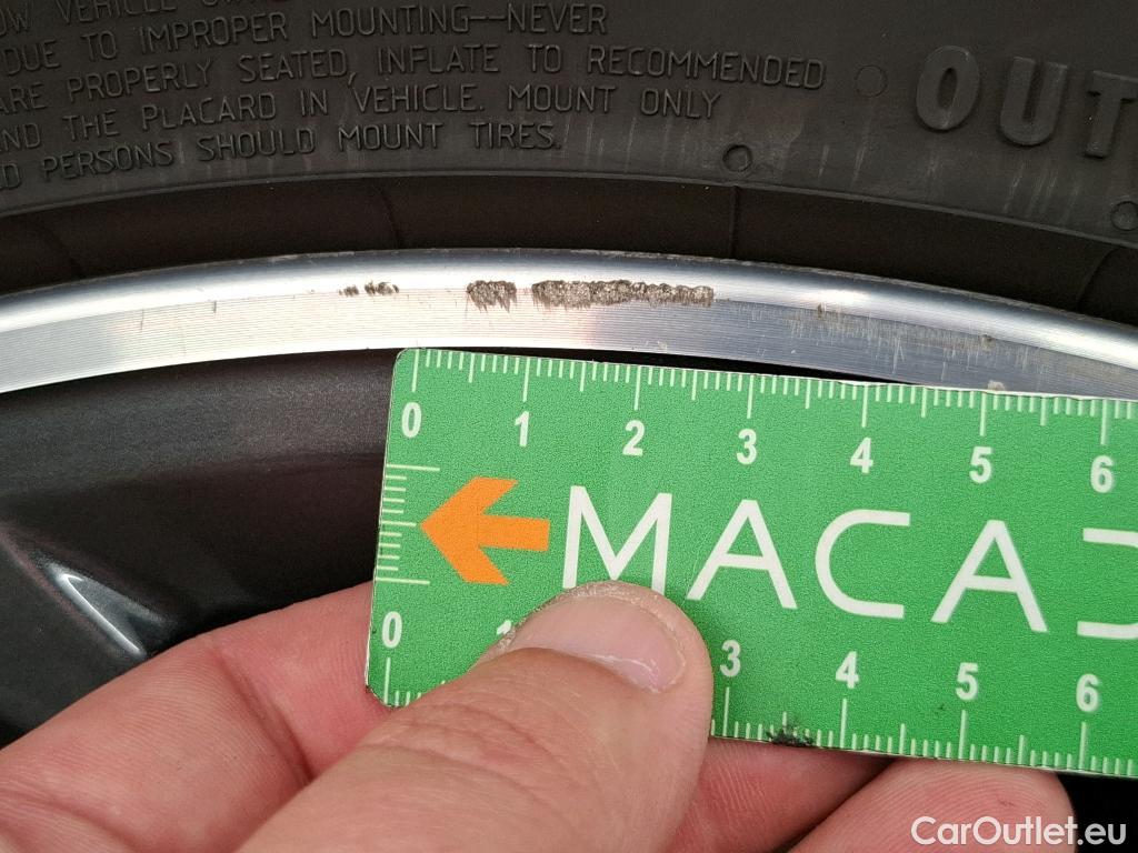  Bmw  Serie 1 BMW Série 1 / 2019 / 5P / Berline 1.5 116D Business Design #63