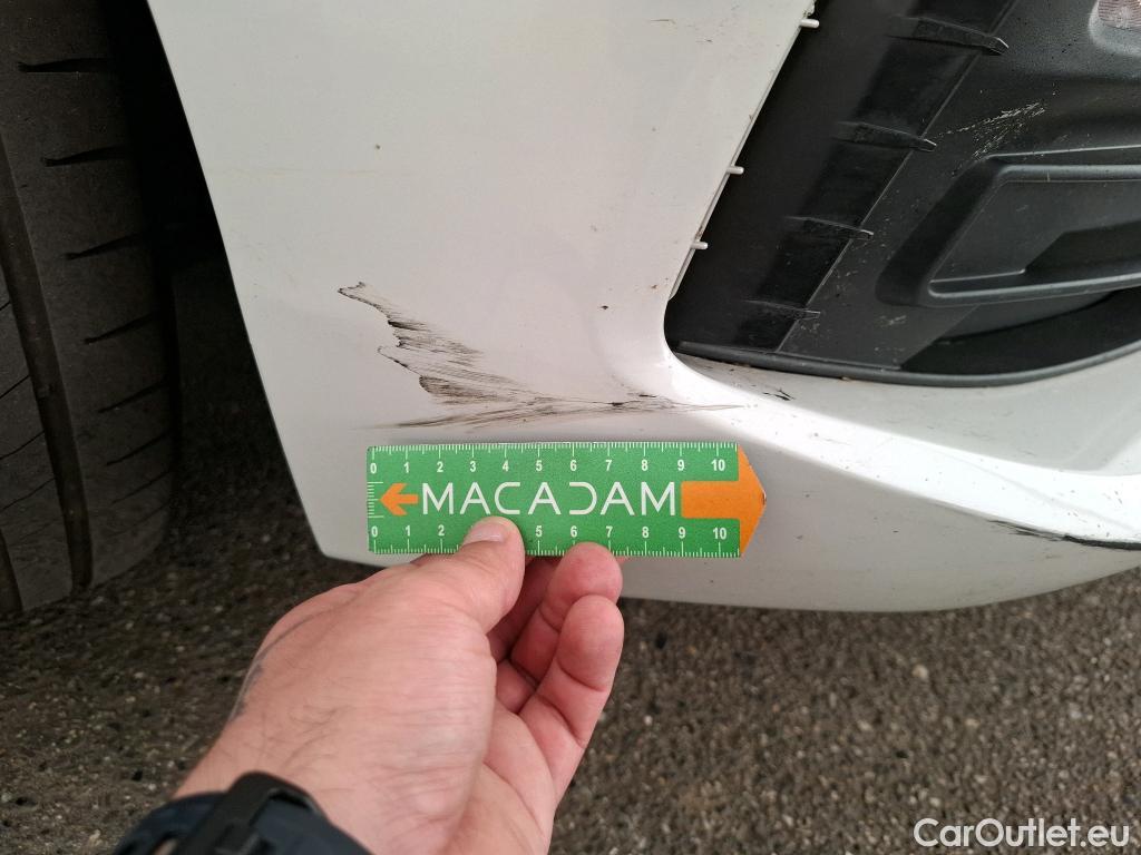  Bmw  Serie 1 BMW Série 1 / 2019 / 5P / Berline 1.5 116D Business Design #12