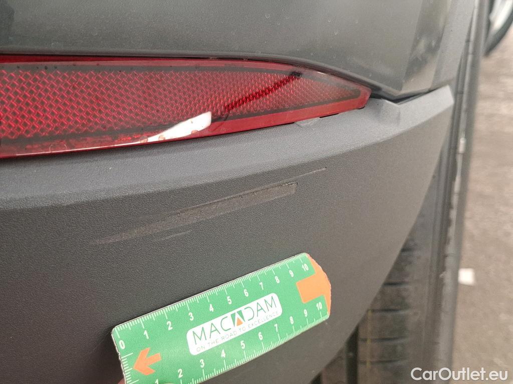  Audi  Q3 AUDI  / 2018 / 5P / SUV 45 TFSI E 245 S TRONIC #19