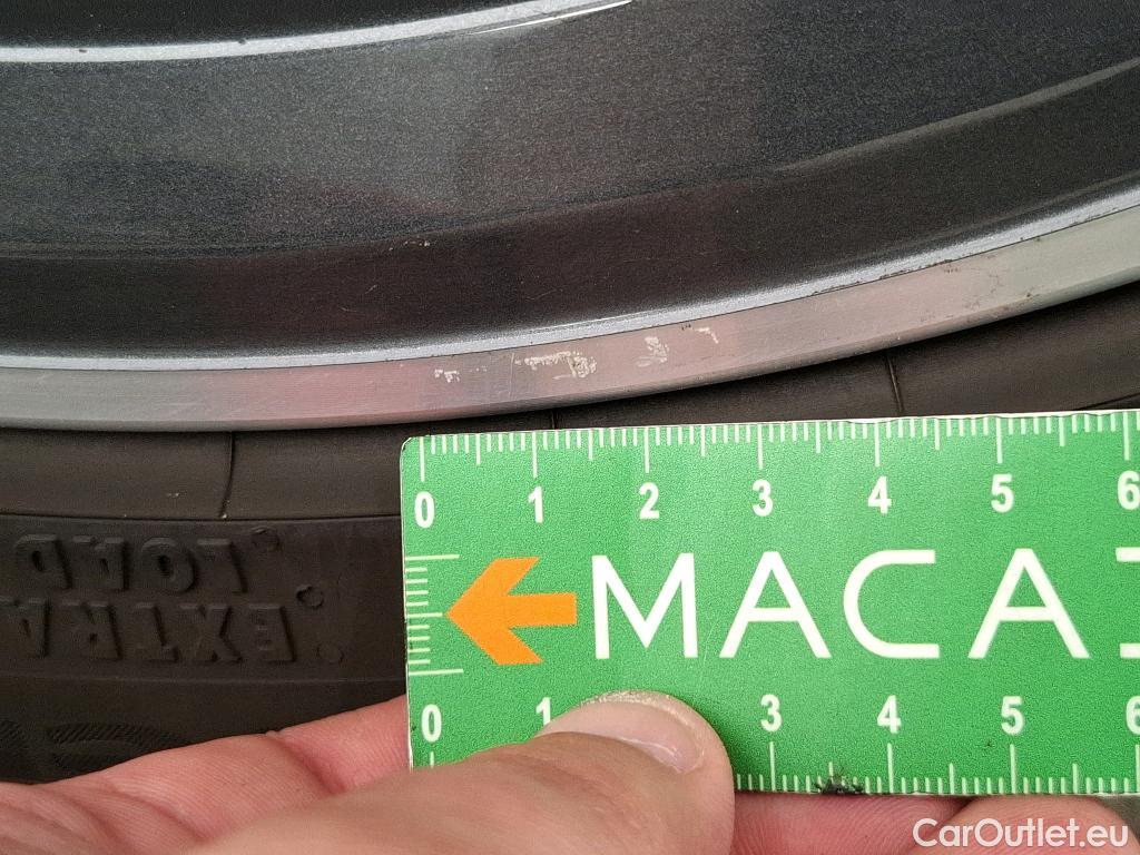  Bmw  Serie 1 BMW Série 1 / 2019 / 5P / Berline 1.5 116D Business Design #64