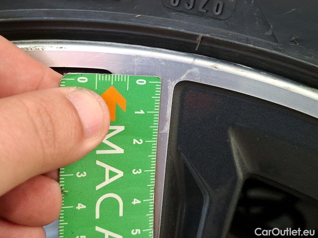  Bmw  Serie 1 BMW Série 1 / 2019 / 5P / Berline 1.5 116D Business Design #25