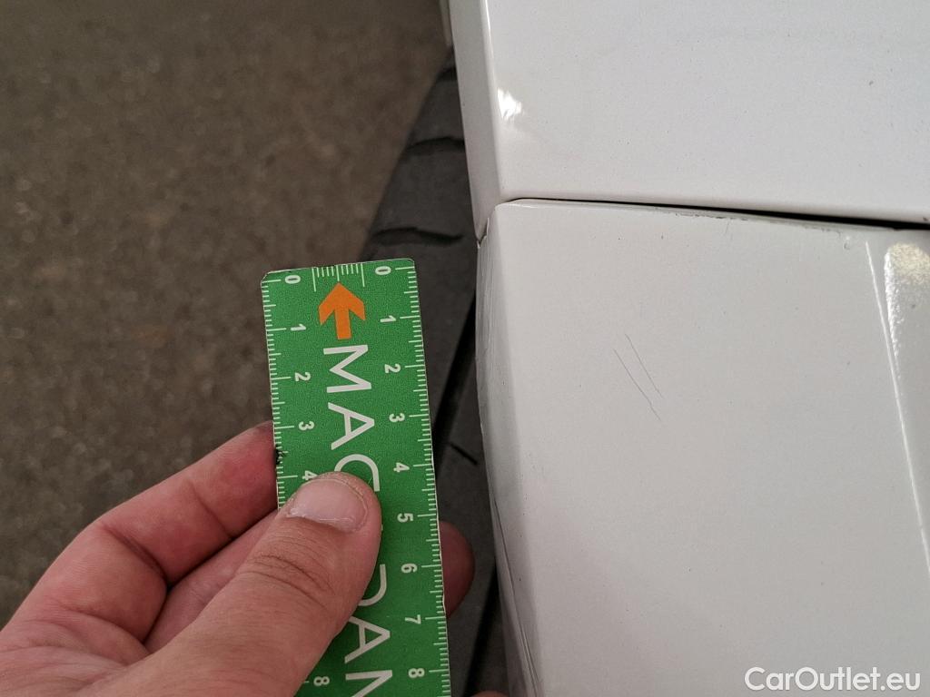  Bmw  Serie 1 BMW Série 1 / 2019 / 5P / Berline 1.5 116D Business Design #10