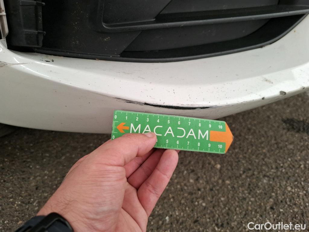  Bmw  Serie 1 BMW Série 1 / 2019 / 5P / Berline 1.5 116D Business Design #13