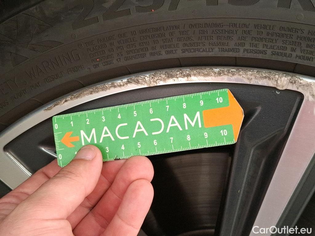  Bmw  Serie 1 BMW Série 1 / 2019 / 5P / Berline 1.5 116D Business Design #32