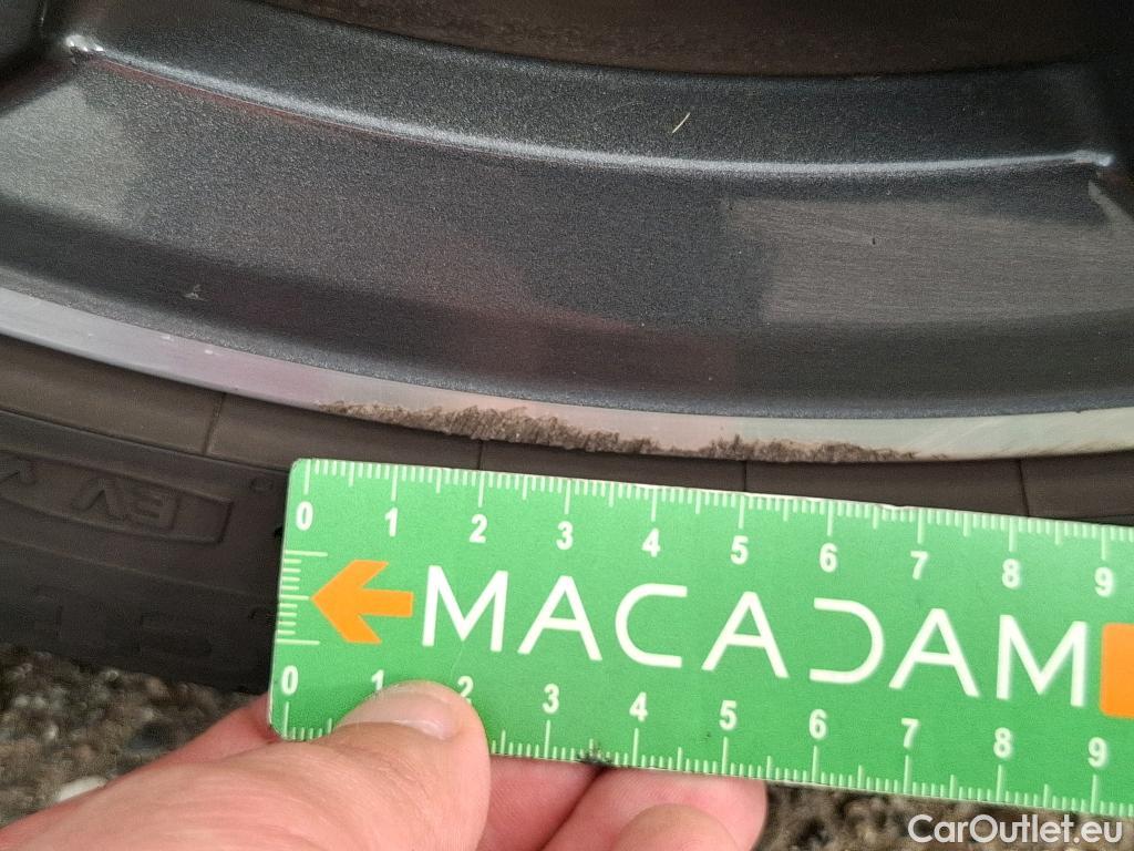  Bmw  Serie 1 BMW Série 1 / 2019 / 5P / Berline 1.5 116D Business Design #37