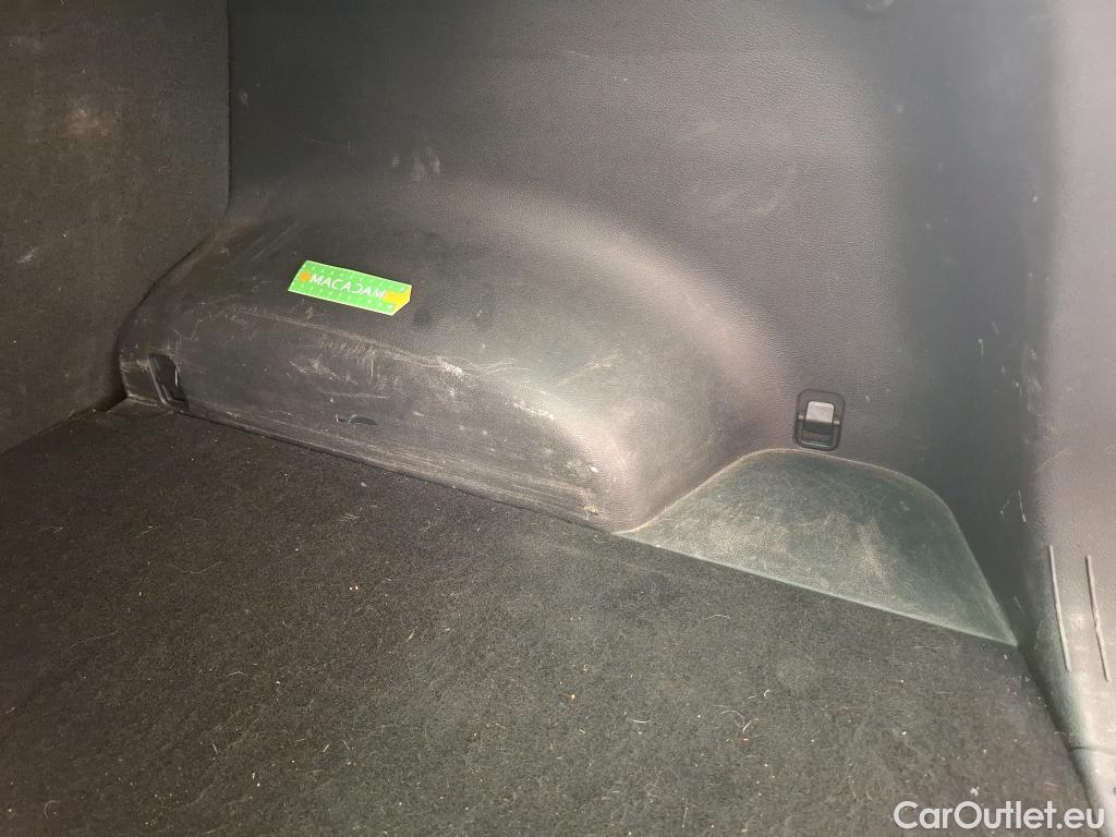  KIA  Sportage KIA  / 2021 / 5P / SUV 1.6 T-GDI 150 MHEV DCT7 DESIGN #22