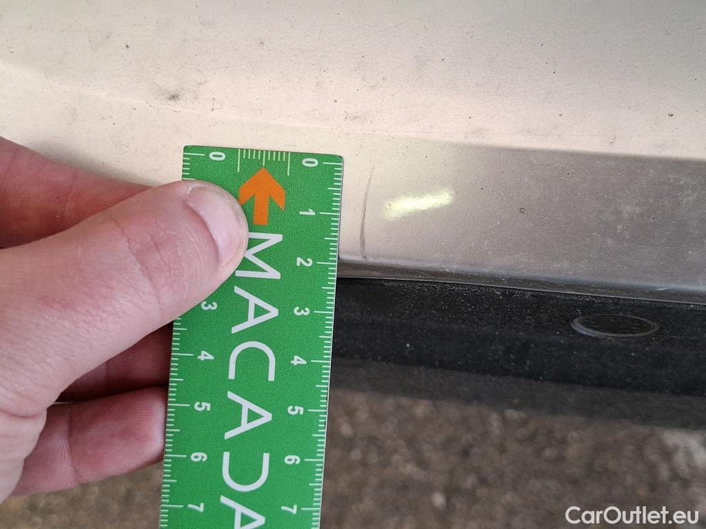  Peugeot  2008  Allure Business 1.5 HDi 130CV BVA8 E6d #18