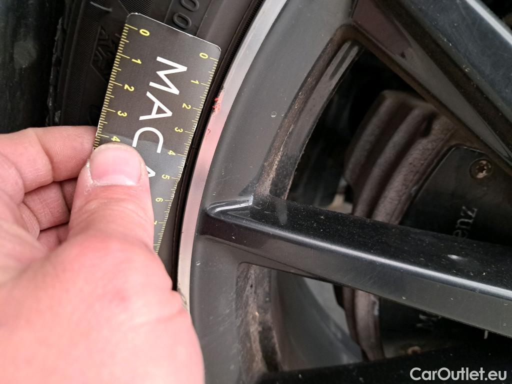  Mercedes  GLA MERCEDES-BENZ  / 2020 / 5P / SUV 2.0  220D AMG LINE 4MATIC DCT #5