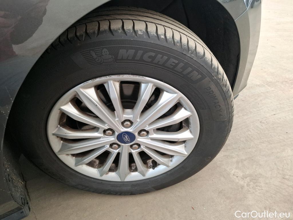  Ford  Focus FORD  SW / 2018 / 5P / Break SW - 1.5 EcoBlue 120ch Titanium X #24