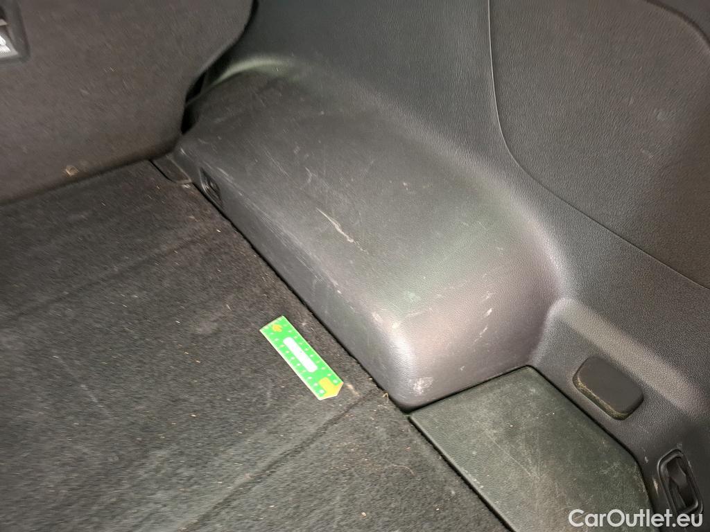  Hyundai  Tucson HYUNDAI  / 2018 / 5P / SUV 1.6 CRDI 115 HYBRID 48V CREATIVE #25