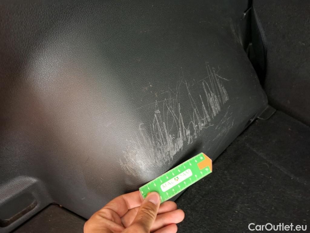  Hyundai  Tucson HYUNDAI  / 2018 / 5P / SUV 1.6 CRDI 115 HYBRID 48V CREATIVE #24