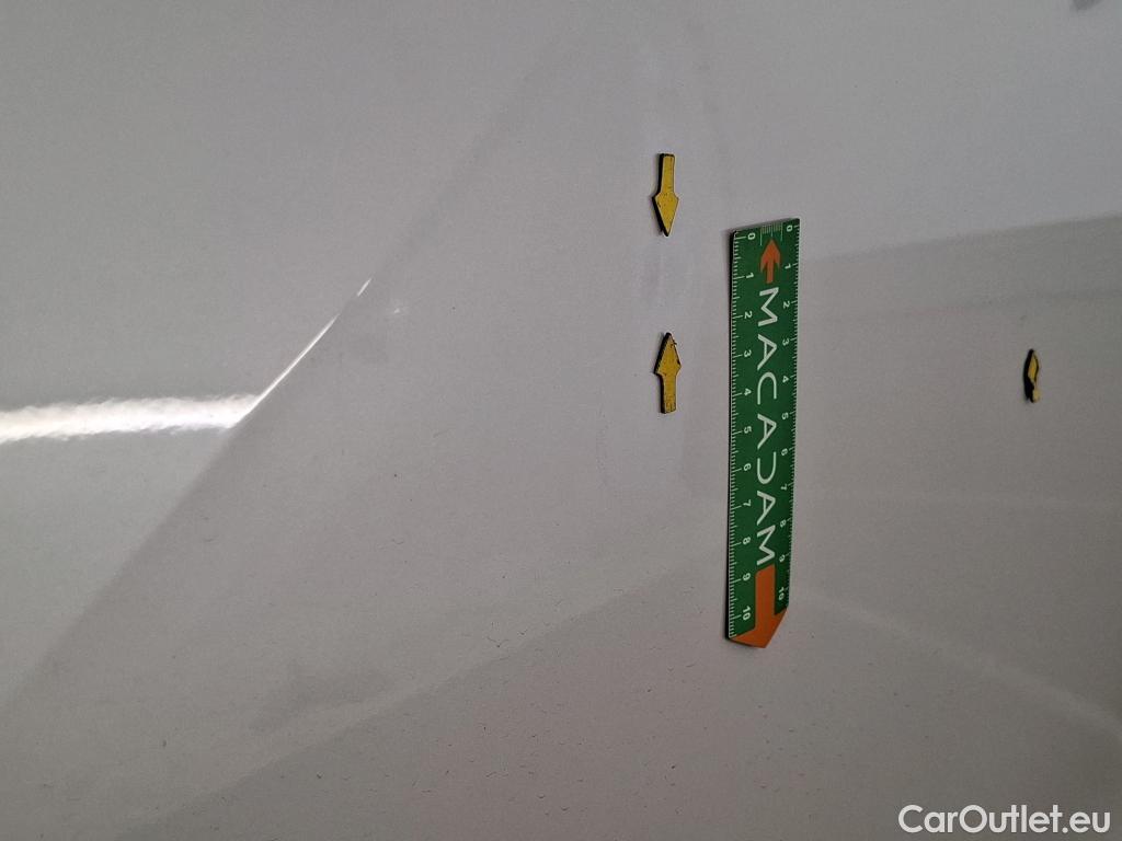  Peugeot  2008  Allure Business 1.5 HDi 130CV BVA8 E6d #36