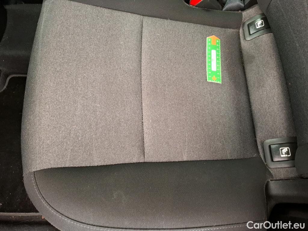  Hyundai  Tucson HYUNDAI  / 2018 / 5P / SUV 1.6 CRDI 115 HYBRID 48V CREATIVE #32