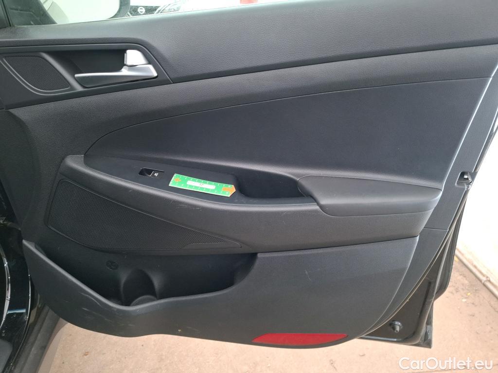  Hyundai  Tucson HYUNDAI  / 2018 / 5P / SUV 1.6 CRDI 115 HYBRID 48V CREATIVE #20