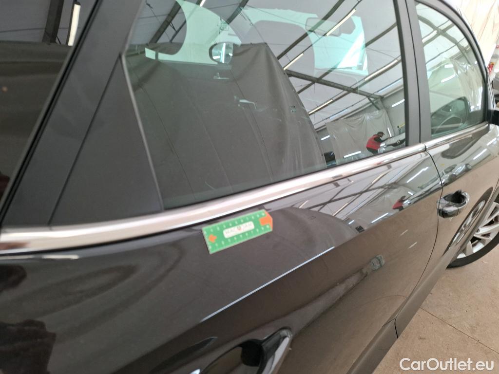  Hyundai  Tucson HYUNDAI  / 2018 / 5P / SUV 1.6 CRDI 115 HYBRID 48V CREATIVE #16