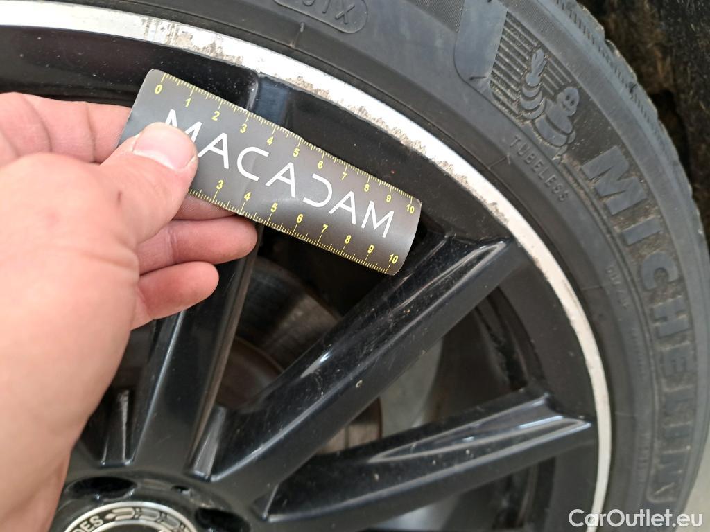  Mercedes  GLA MERCEDES-BENZ  / 2020 / 5P / SUV 2.0  220D AMG LINE 4MATIC DCT #12