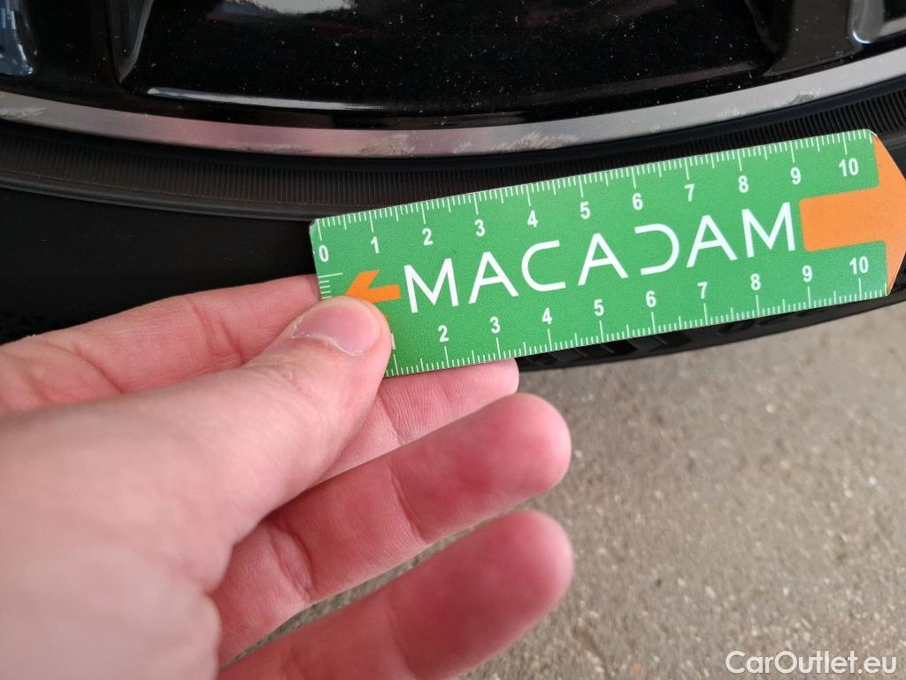  Mercedes  GLB MERCEDES-BENZ  / 2019 / 5P / SUV  220 d AMG Line 4Matic #11