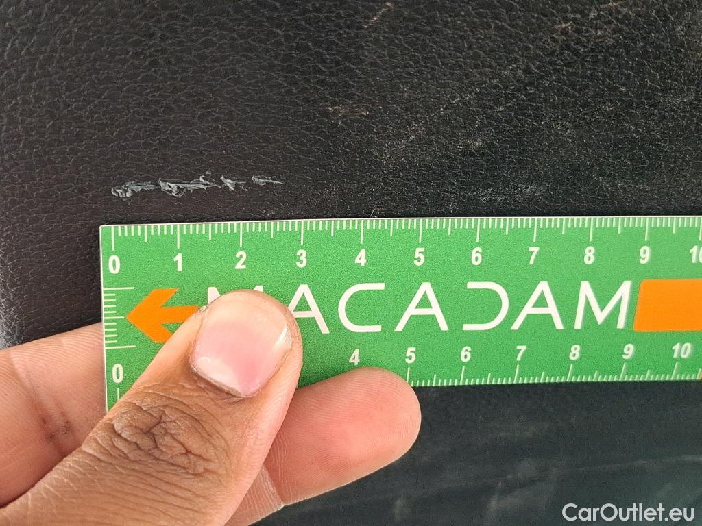  KIA  Sportage KIA  / 2021 / 5P / SUV 1.6 T-GDI 150 MHEV DCT7 DESIGN #36