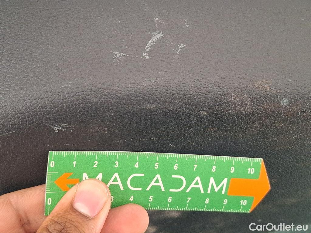  KIA  Sportage KIA  / 2021 / 5P / SUV 1.6 T-GDI 150 MHEV DCT7 DESIGN #38